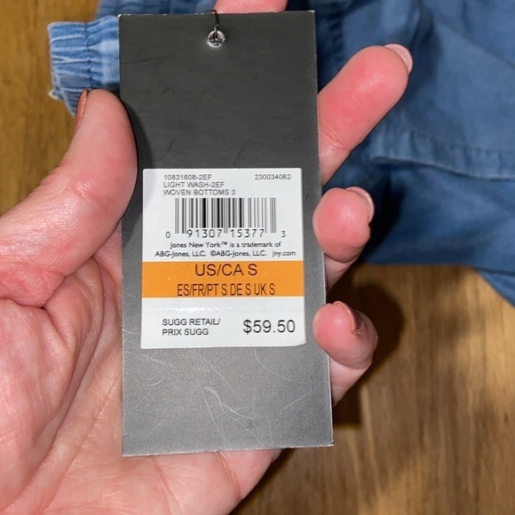 Jones New York signature lyocell tie front elastic waist short, size S, NWT - Picture 7 of 8